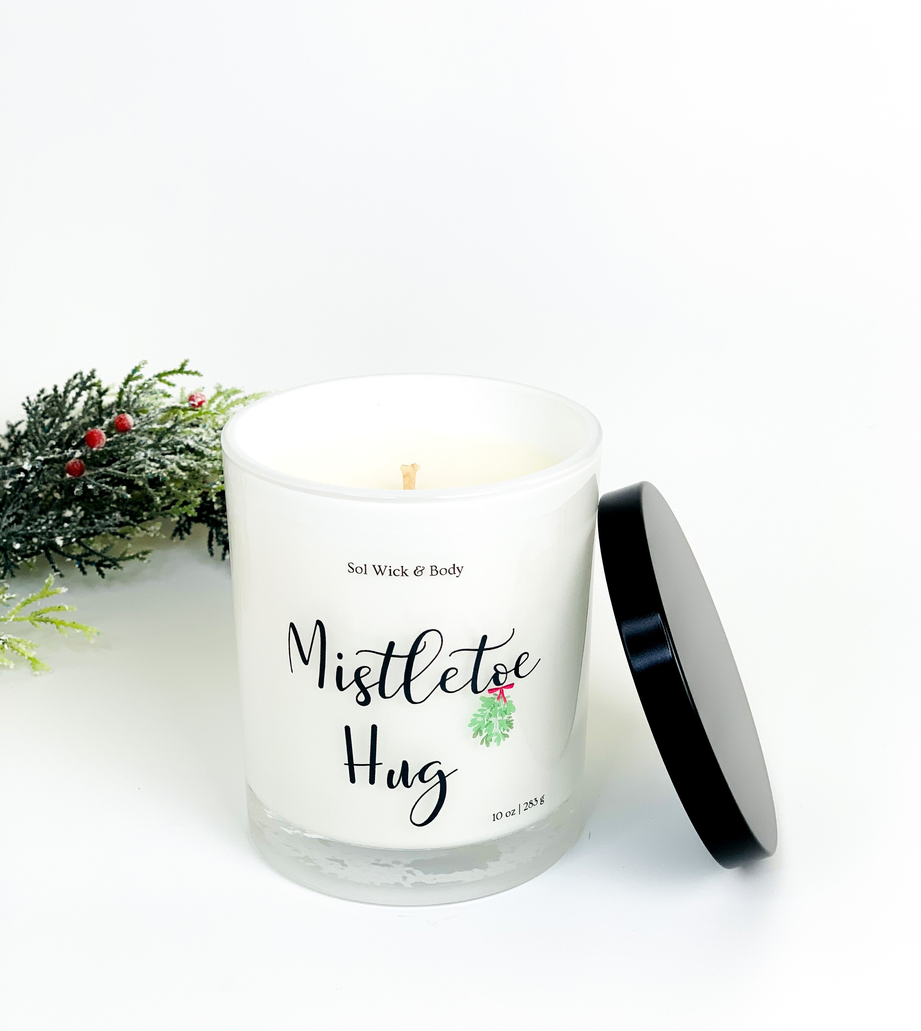 Mistletoe Hug Candle Balsam pine scented